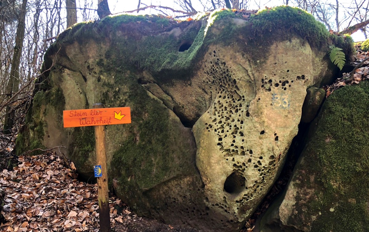 Stein der Wahrheit in der Südeifel – authentisches Naturerlebnis beim Coaching mit Steffen Süsse